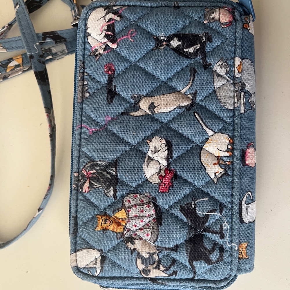Vera Bradley Quilted Cat Design Crossbody Bag - Picture 3 of 6